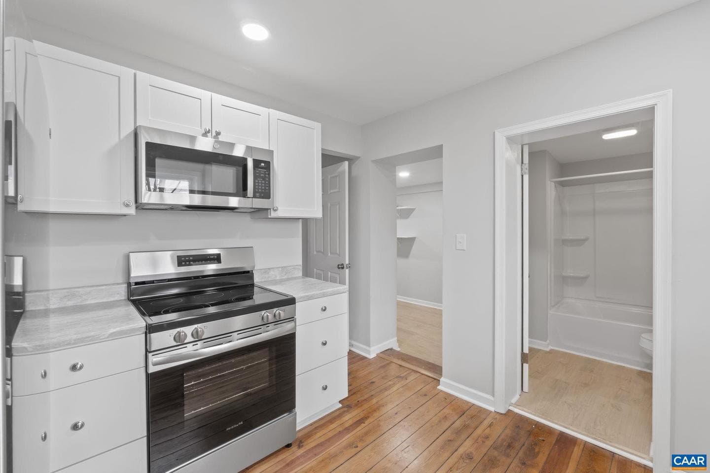 4292 West River Rd photo 9