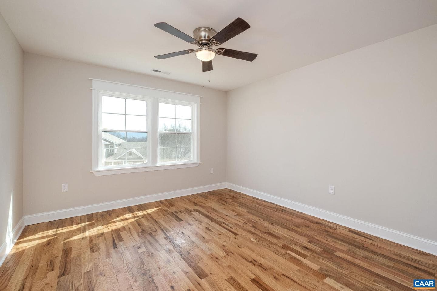 1004 High Point Ct photo 22