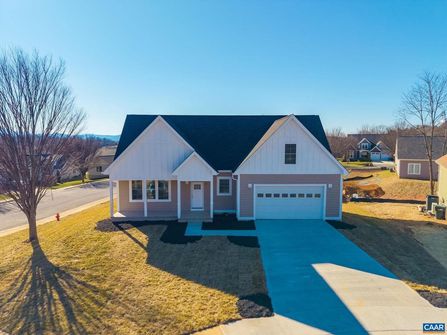 1004 High Point Ct photo 3
