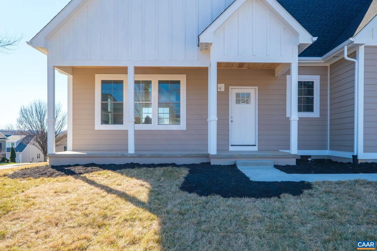 1004 High Point Ct photo 4