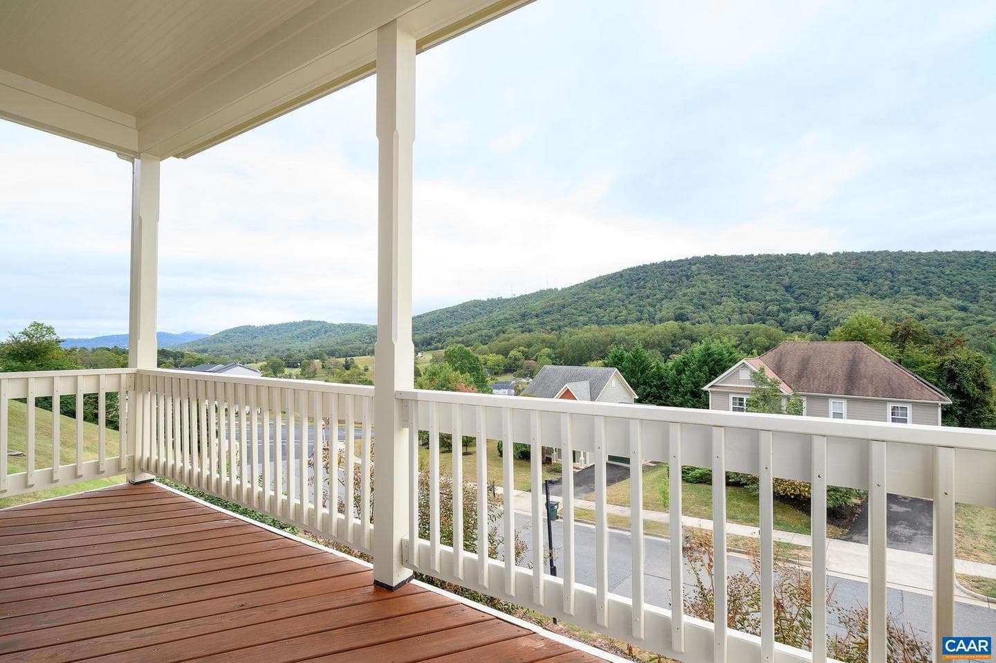 1124 Arden Dr photo 2