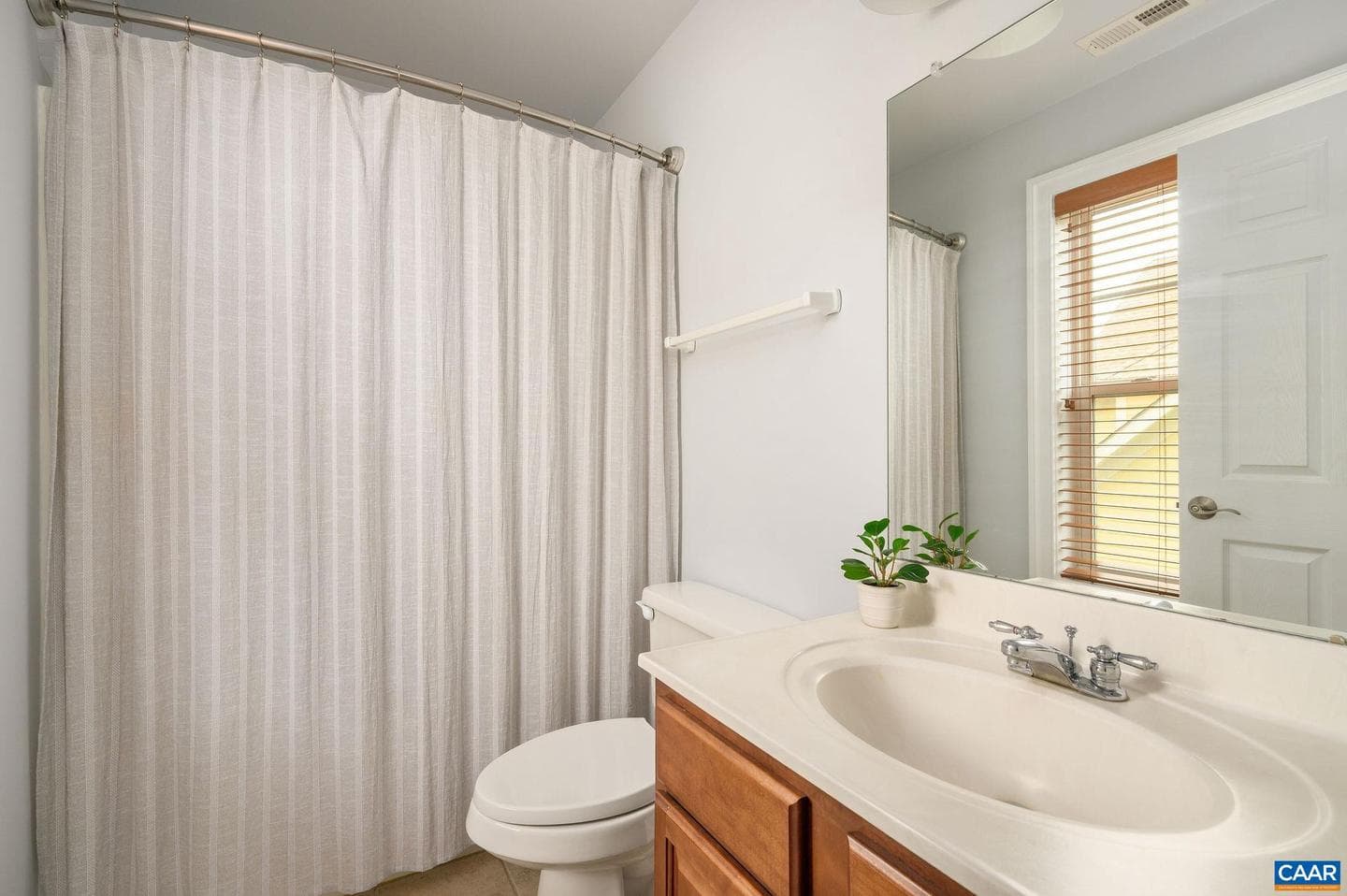 1124 Arden Dr photo 24