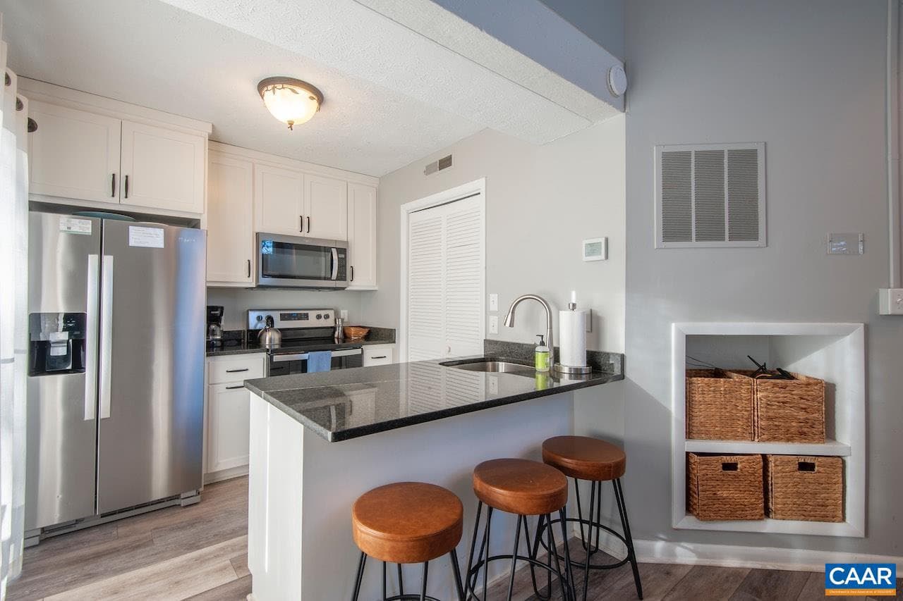 485 Three Ridges Condos photo 19