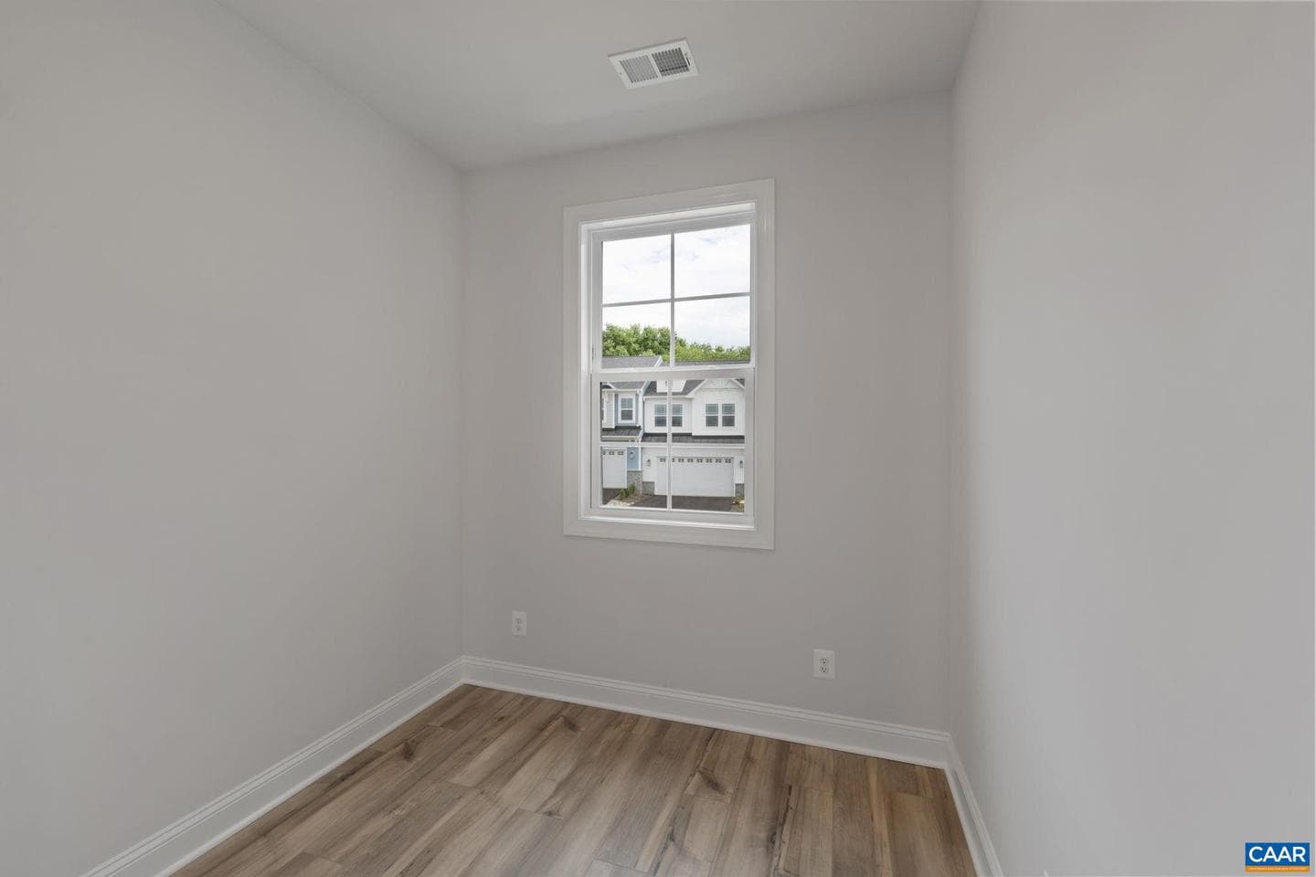 225 Springdale Rd photo 24