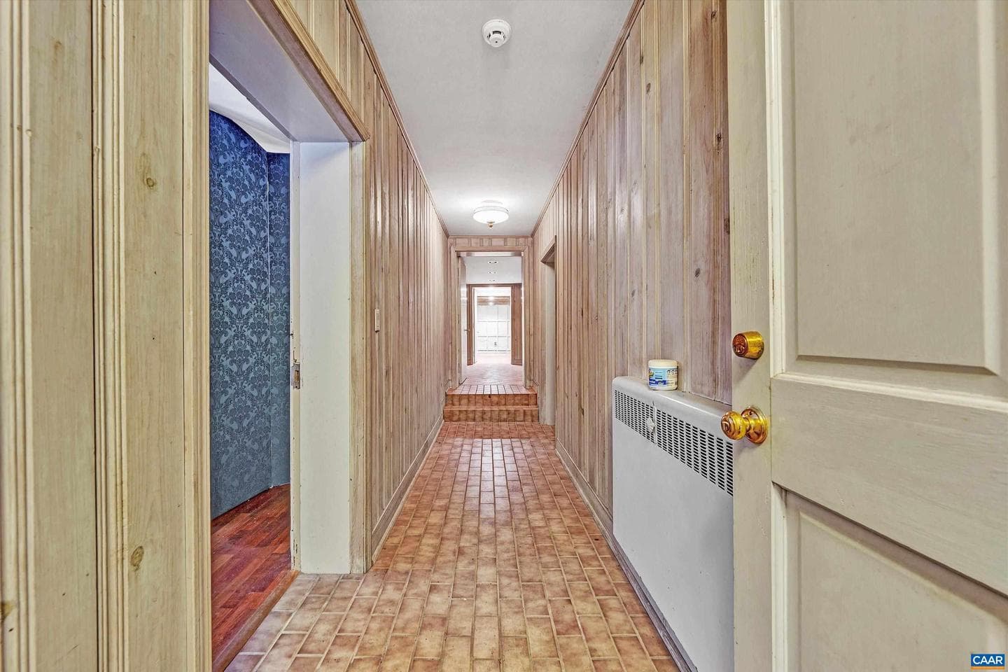 934 Commander Dr photo 56