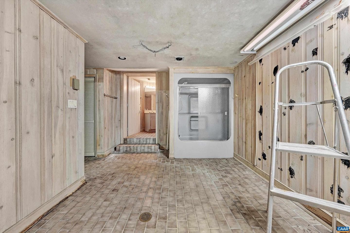 934 Commander Dr photo 59