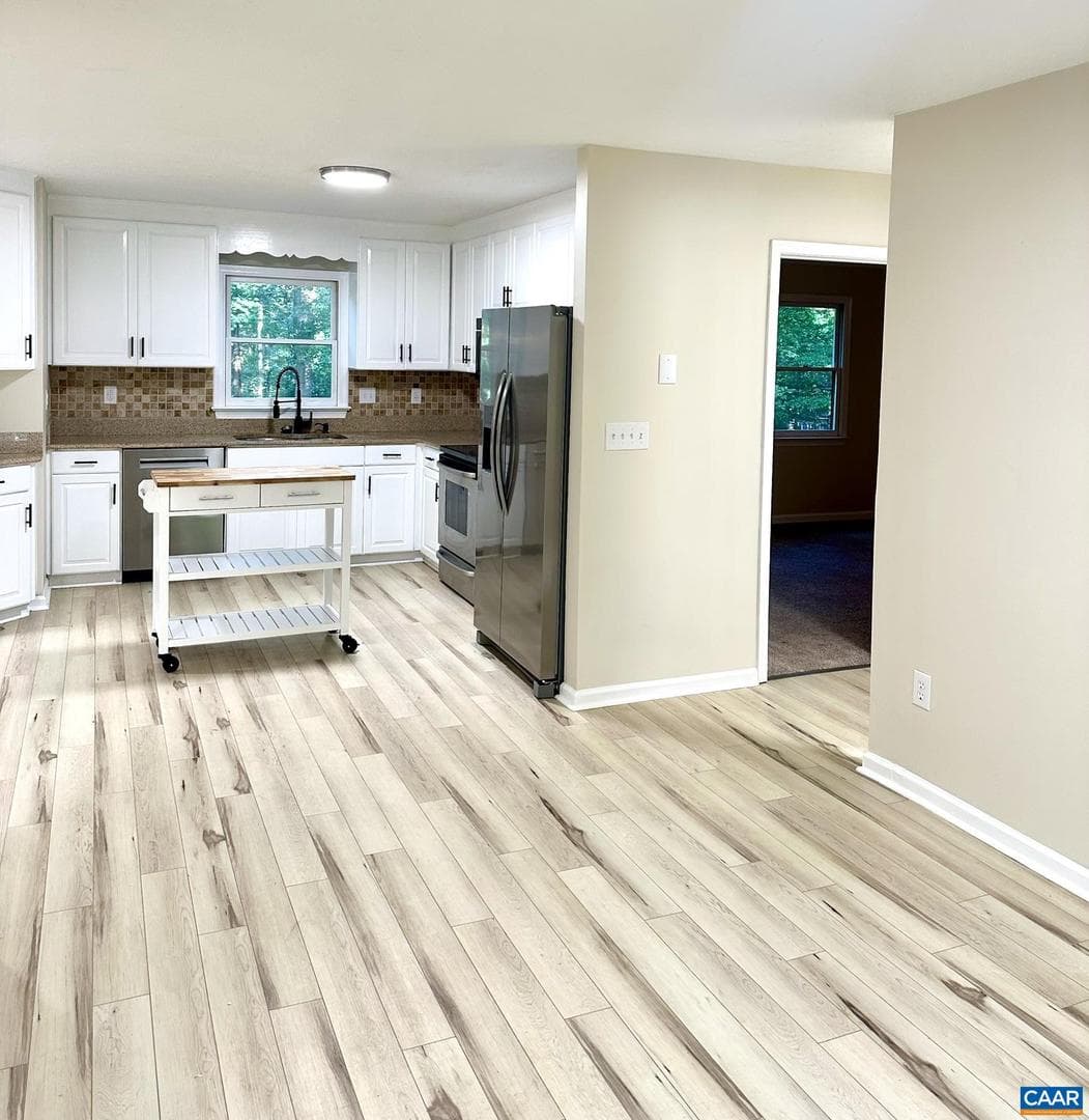 439 Deer Dr photo 19