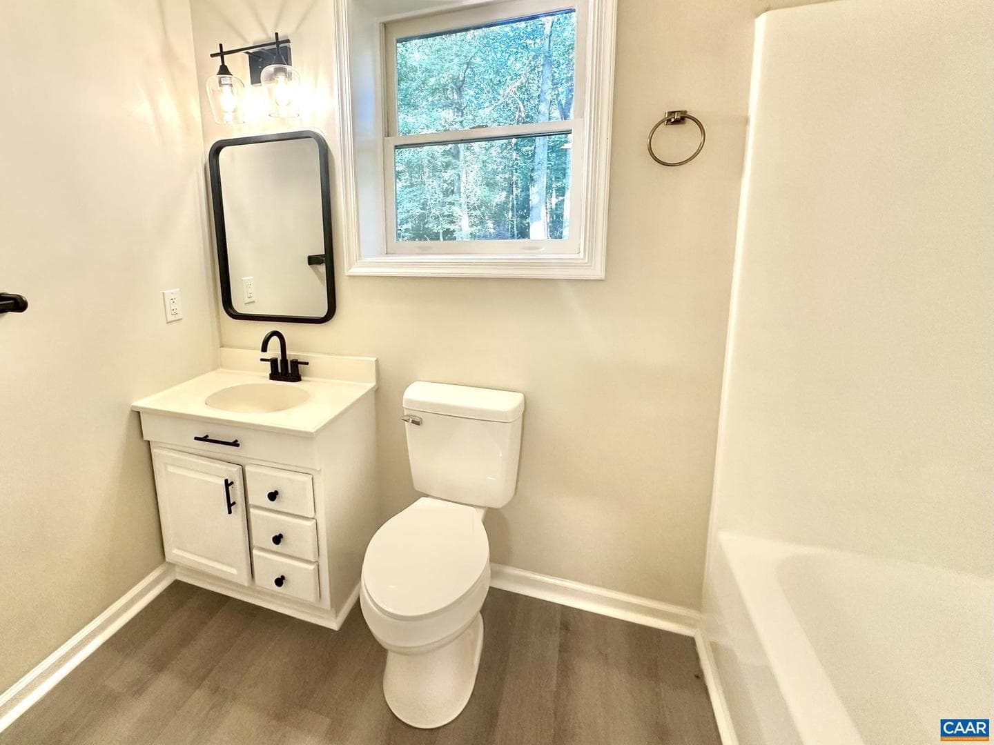 439 Deer Dr photo 33