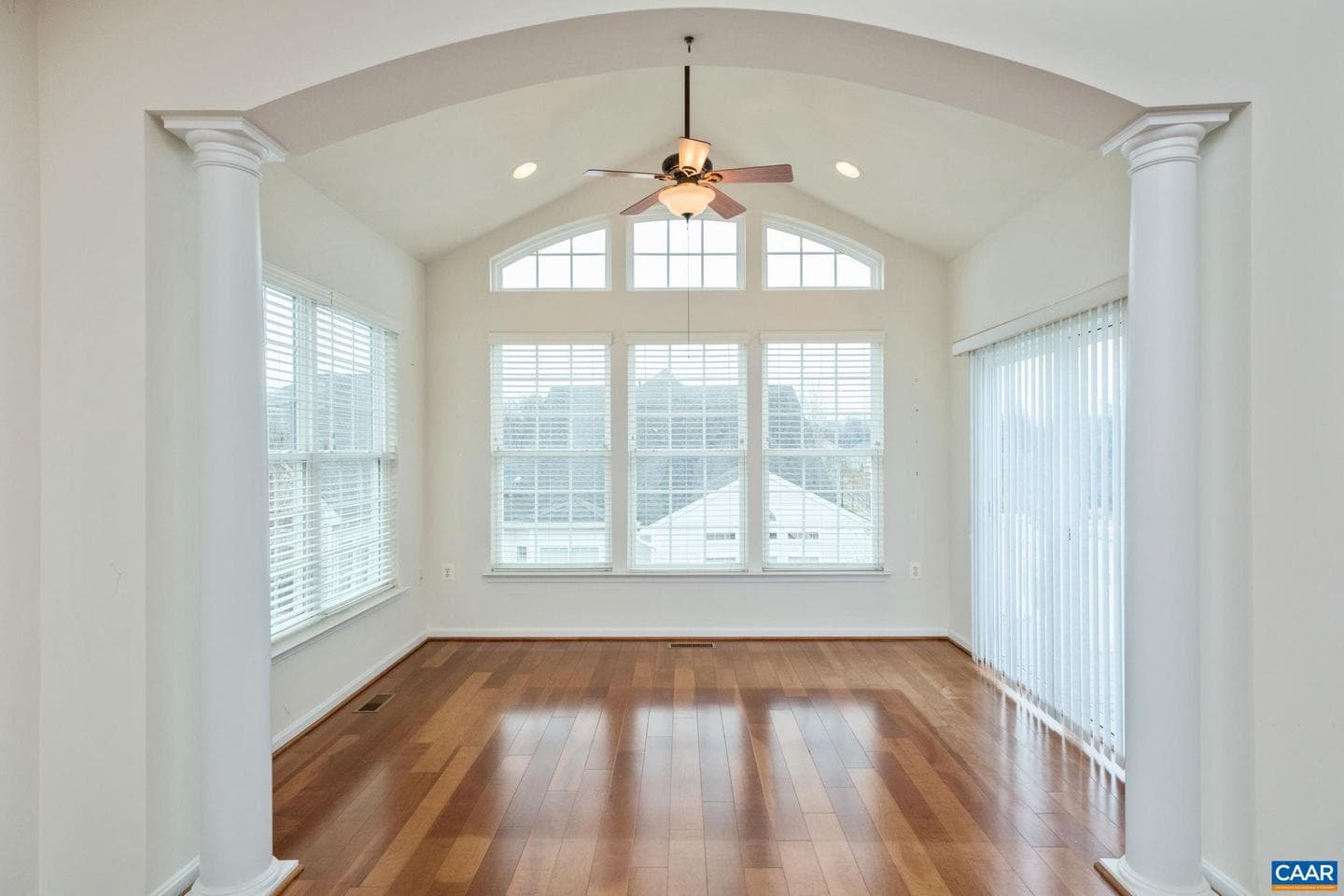 577 Four Seasons Dr photo 13