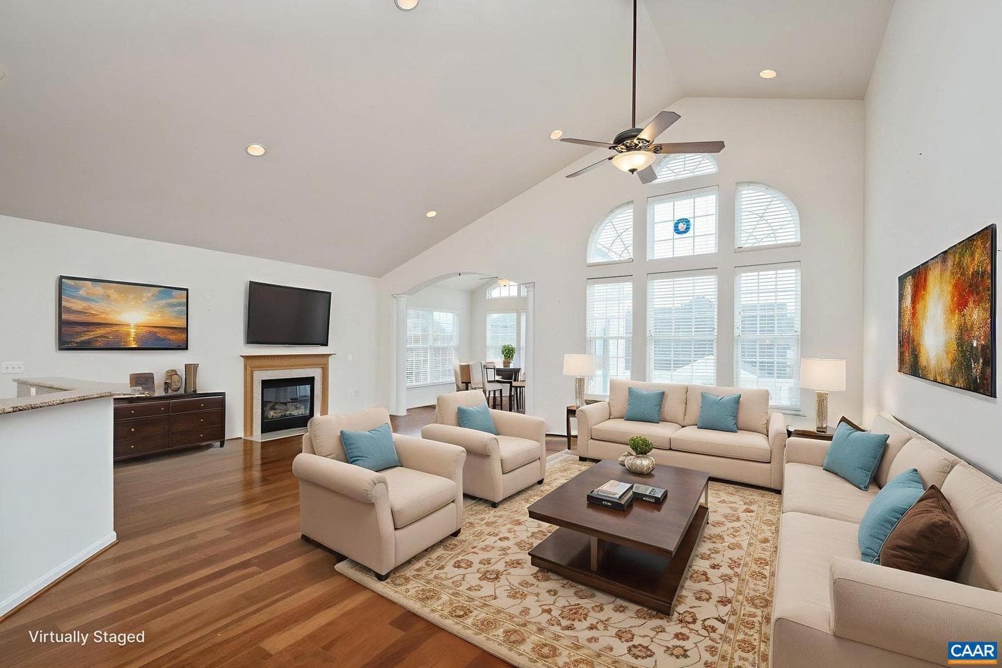 577 Four Seasons Dr photo 9
