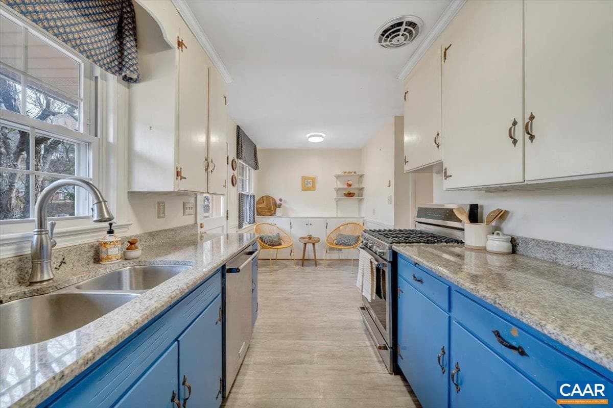 3558 SW Hartland Rd photo 25