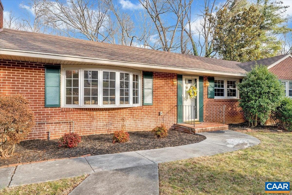 3558 SW Hartland Rd photo 4