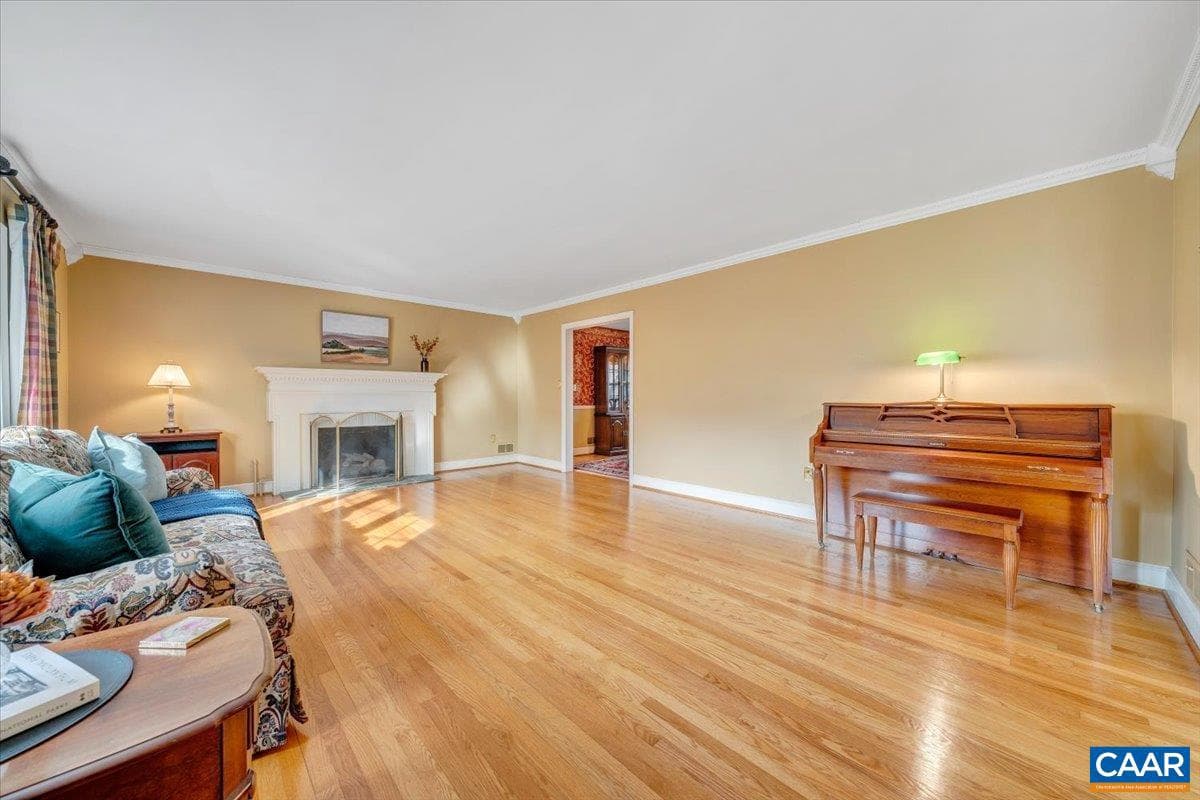 3558 SW Hartland Rd photo 9