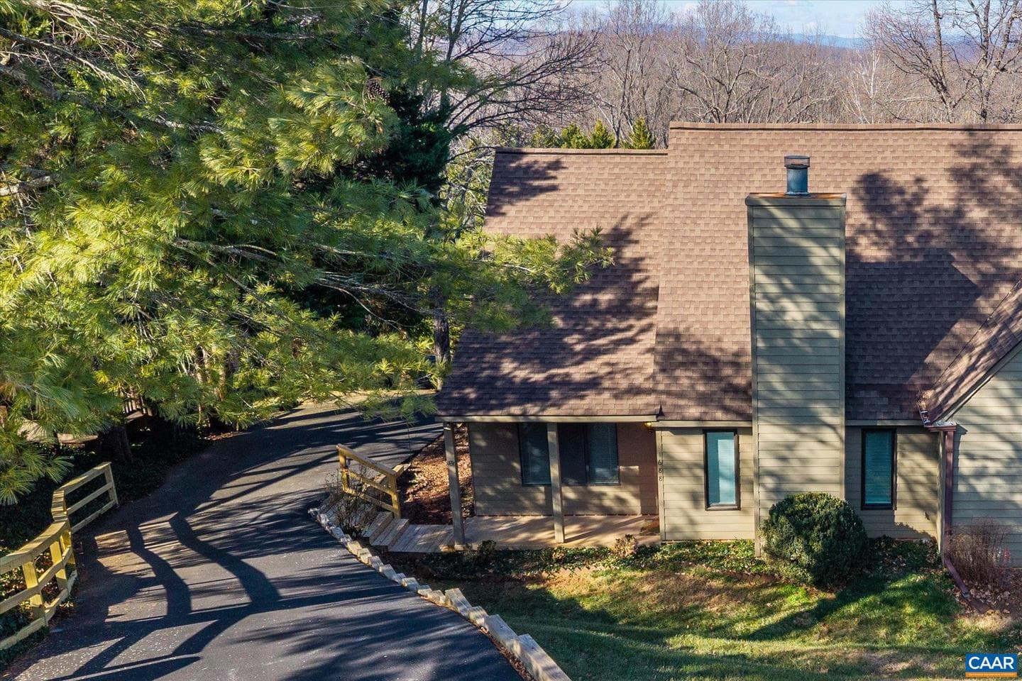 1688 Royal Oak Ct photo 3
