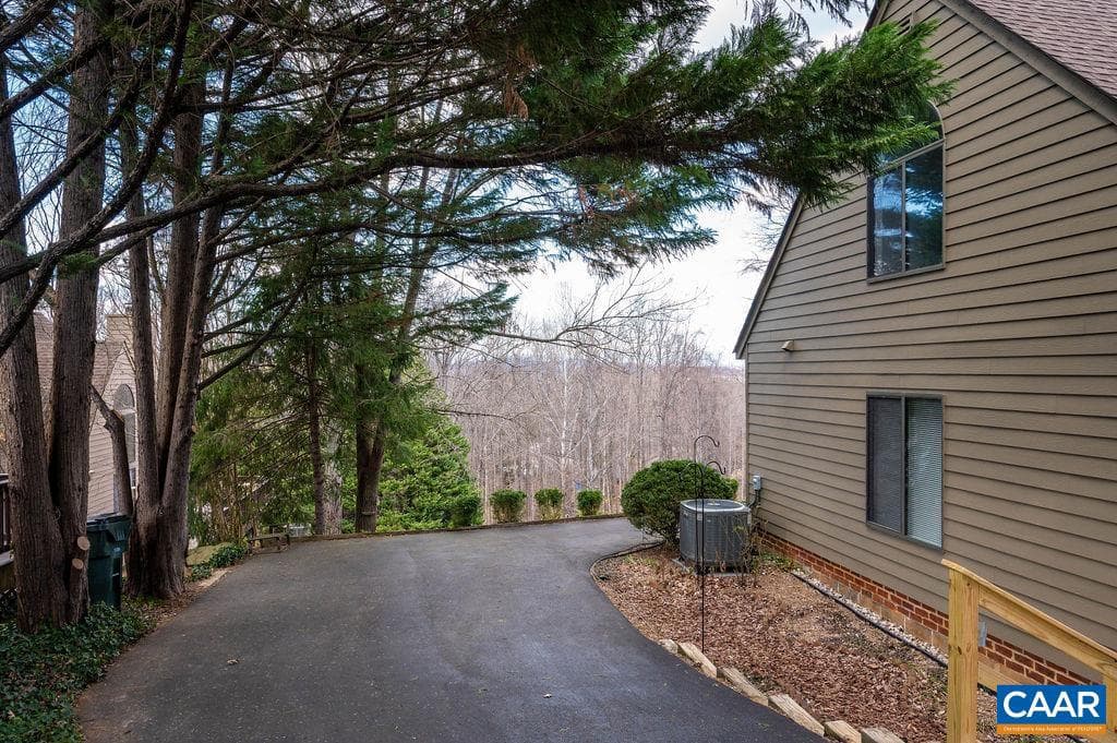 1688 Royal Oak Ct photo 6