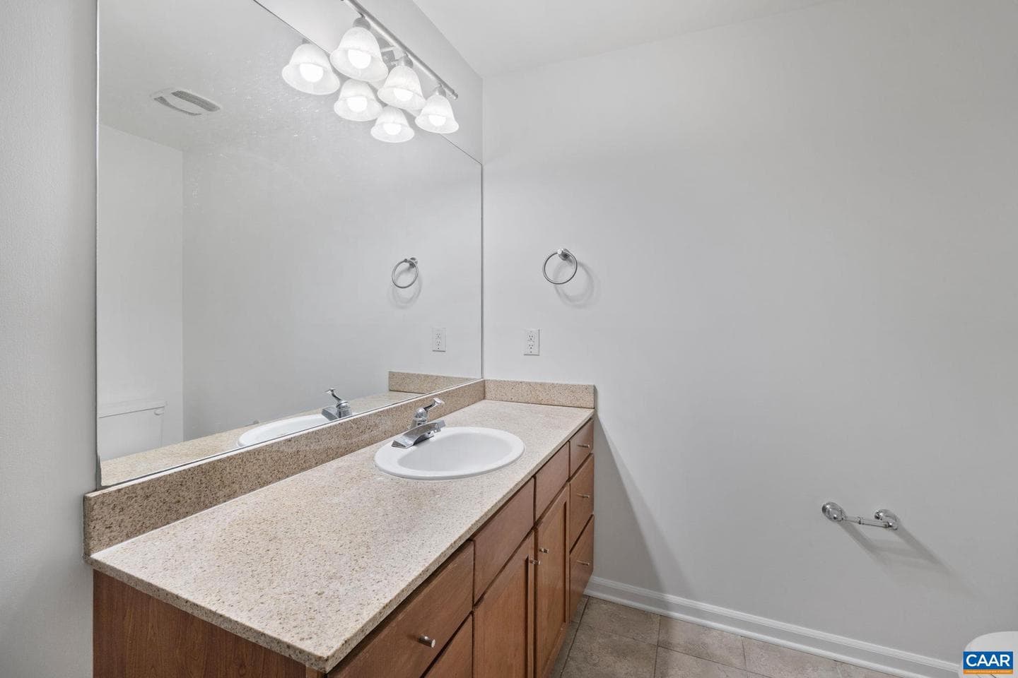 765 Walker Sq #1a photo 17