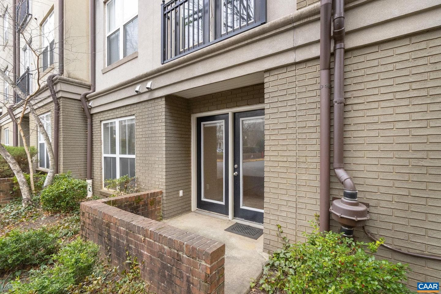 765 Walker Sq #1a photo 3
