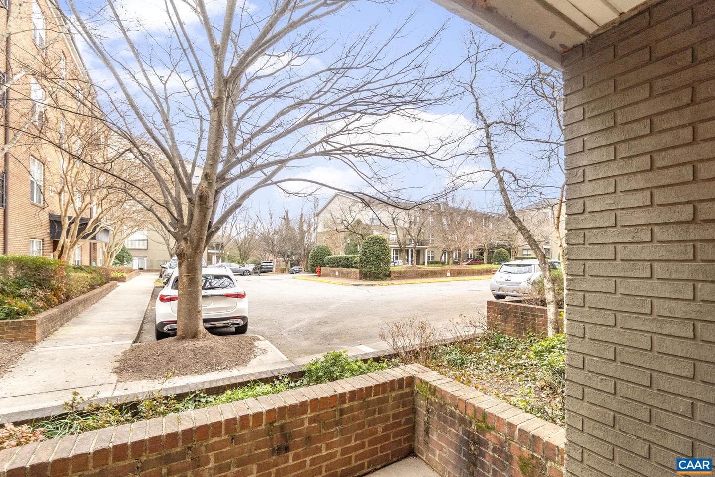 765 Walker Sq #1a photo 4