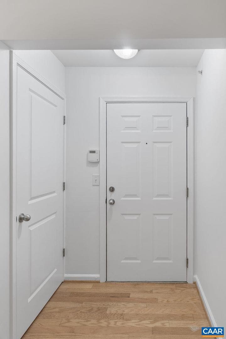 765 Walker Sq #1a photo 5