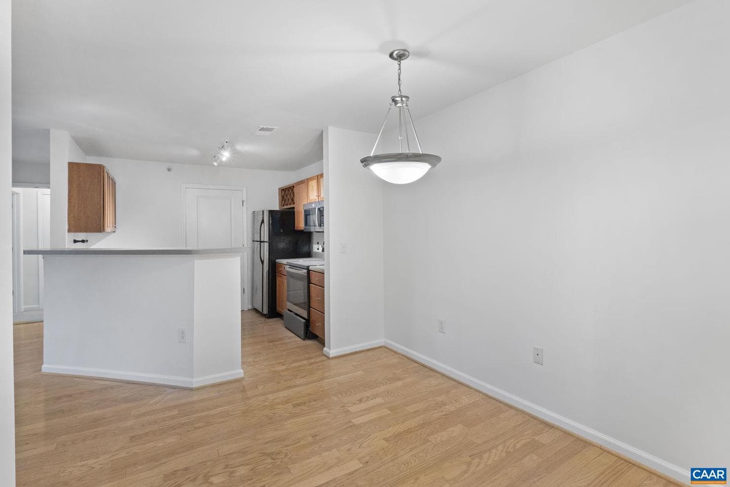 765 Walker Sq #1a photo 7