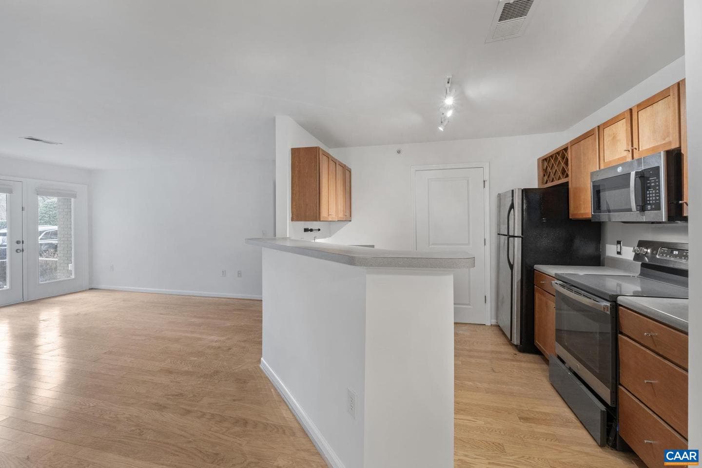 765 Walker Sq #1a photo 9