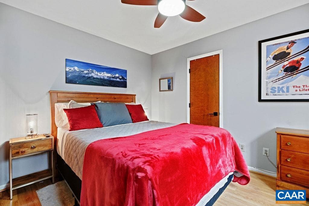 765 Laurelwood Condos photo 12