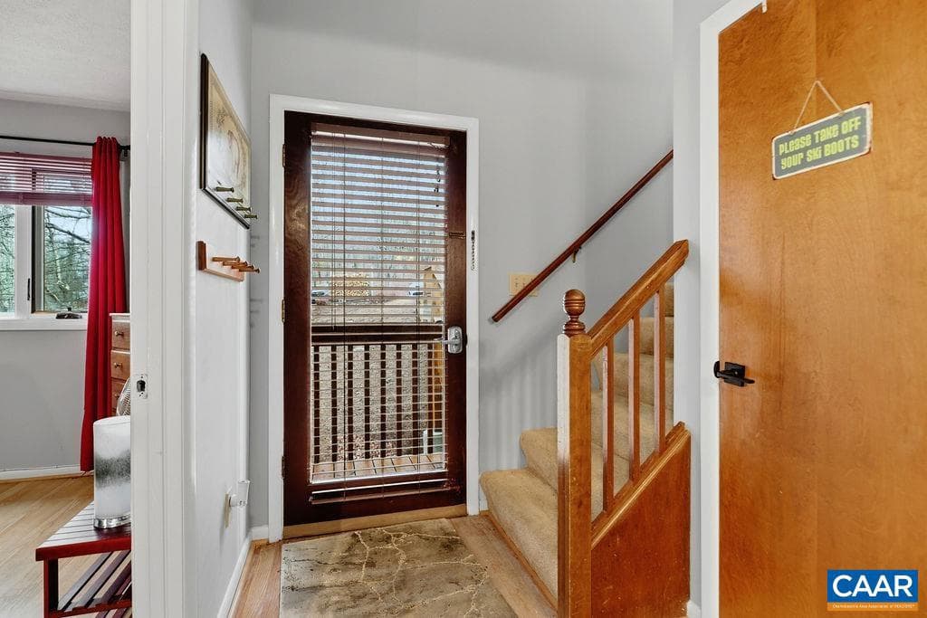 765 Laurelwood Condos photo 3