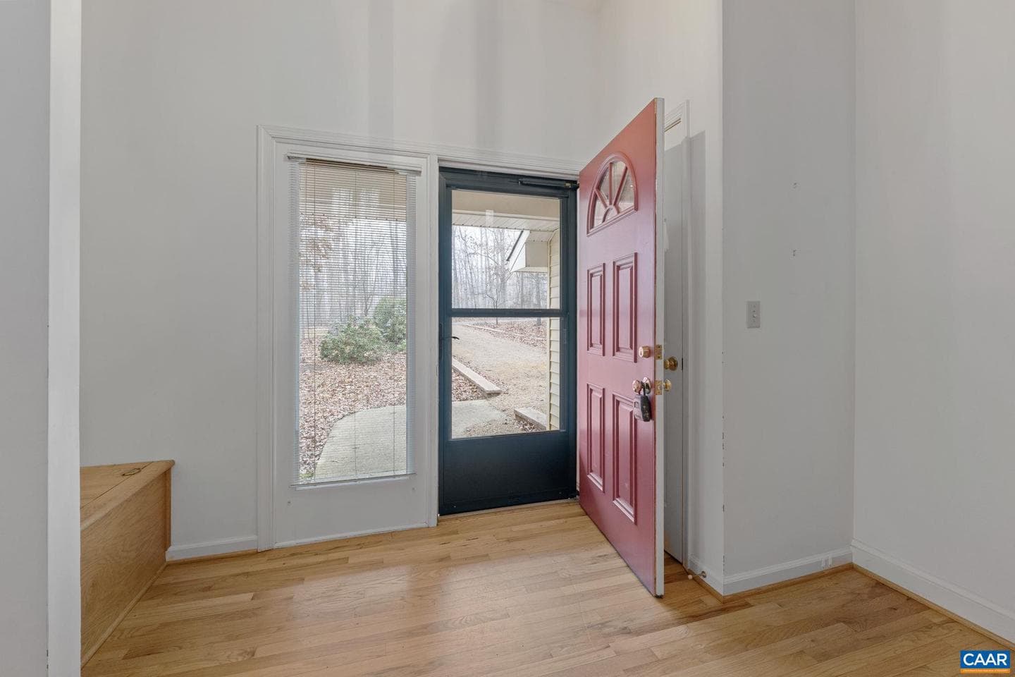 279 Deer Haven Ln photo 3