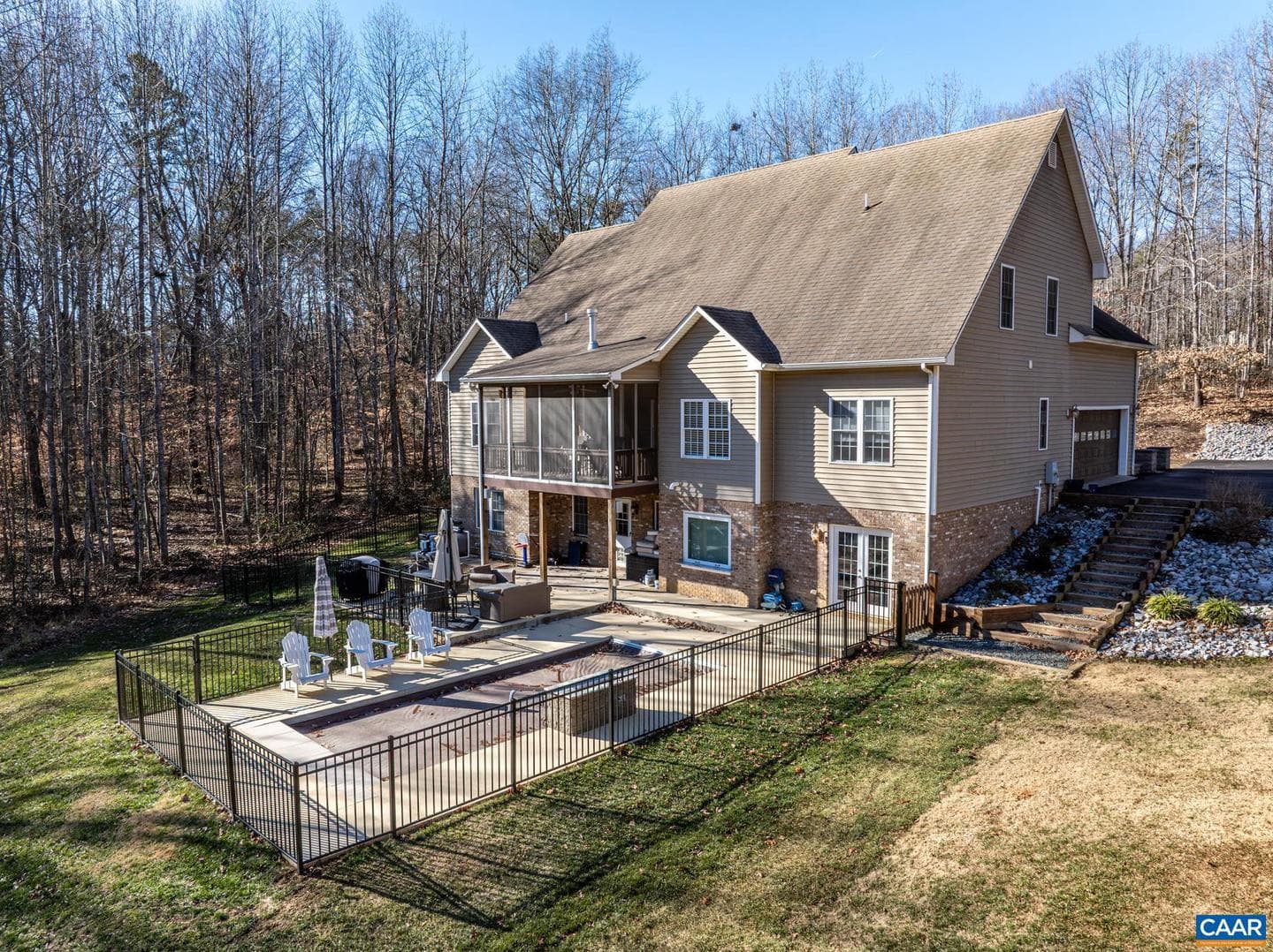 214 Toms Rd photo 13
