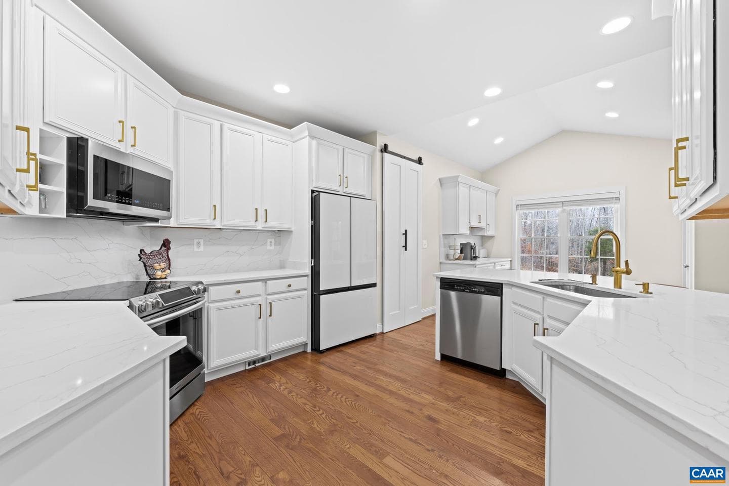 214 Toms Rd photo 16