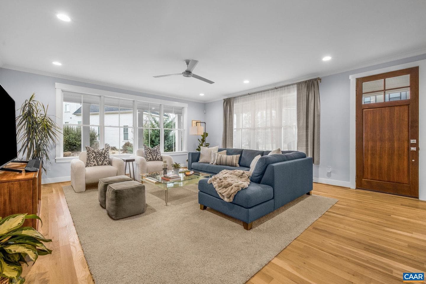 3535 Rowcross St photo 9