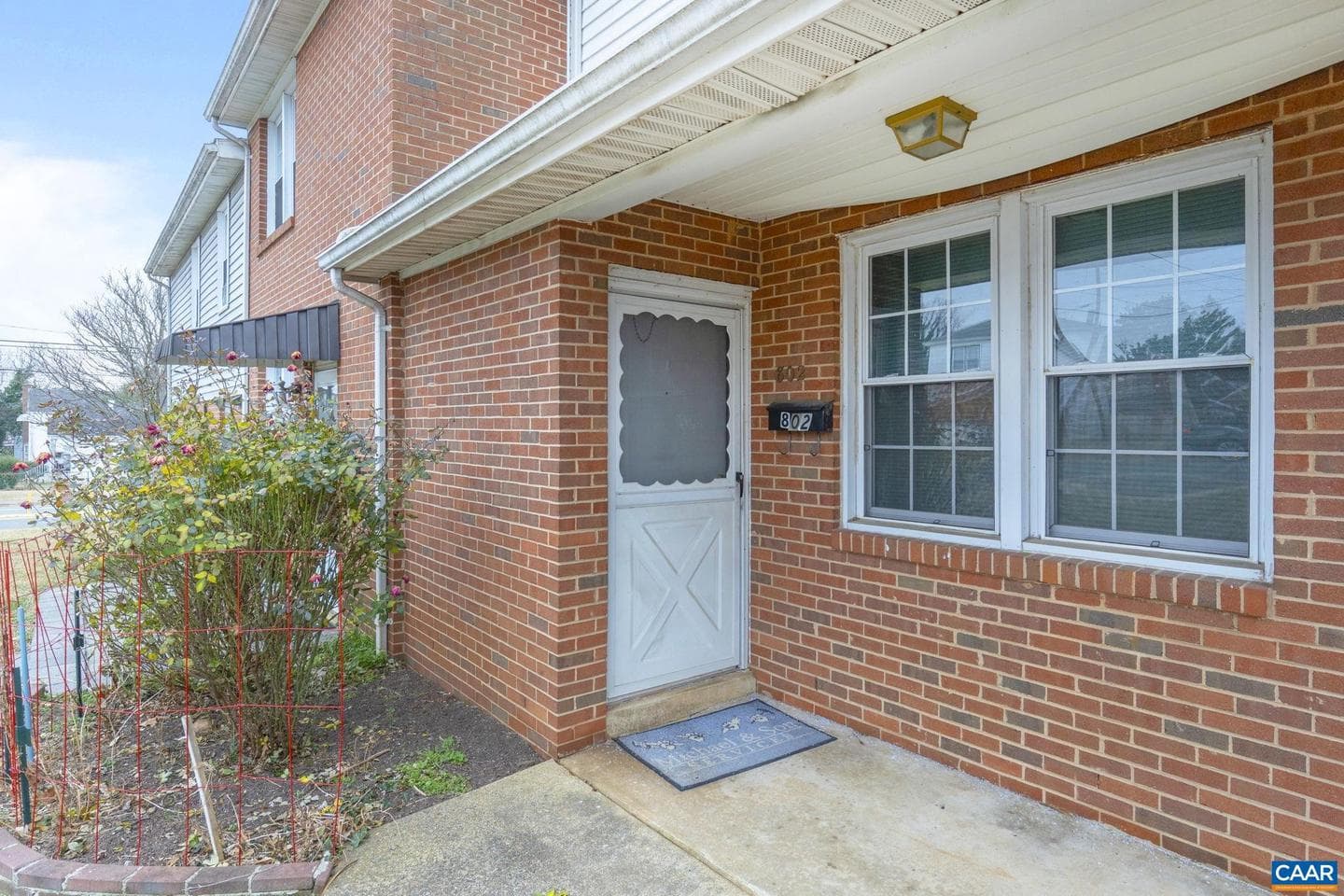 802 Concord Ave photo 4