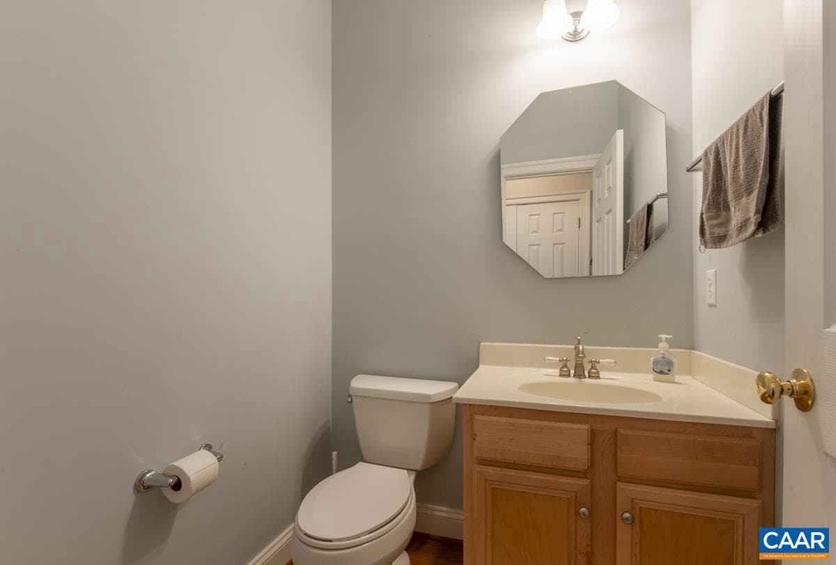 1140 Edmond Ct photo 18