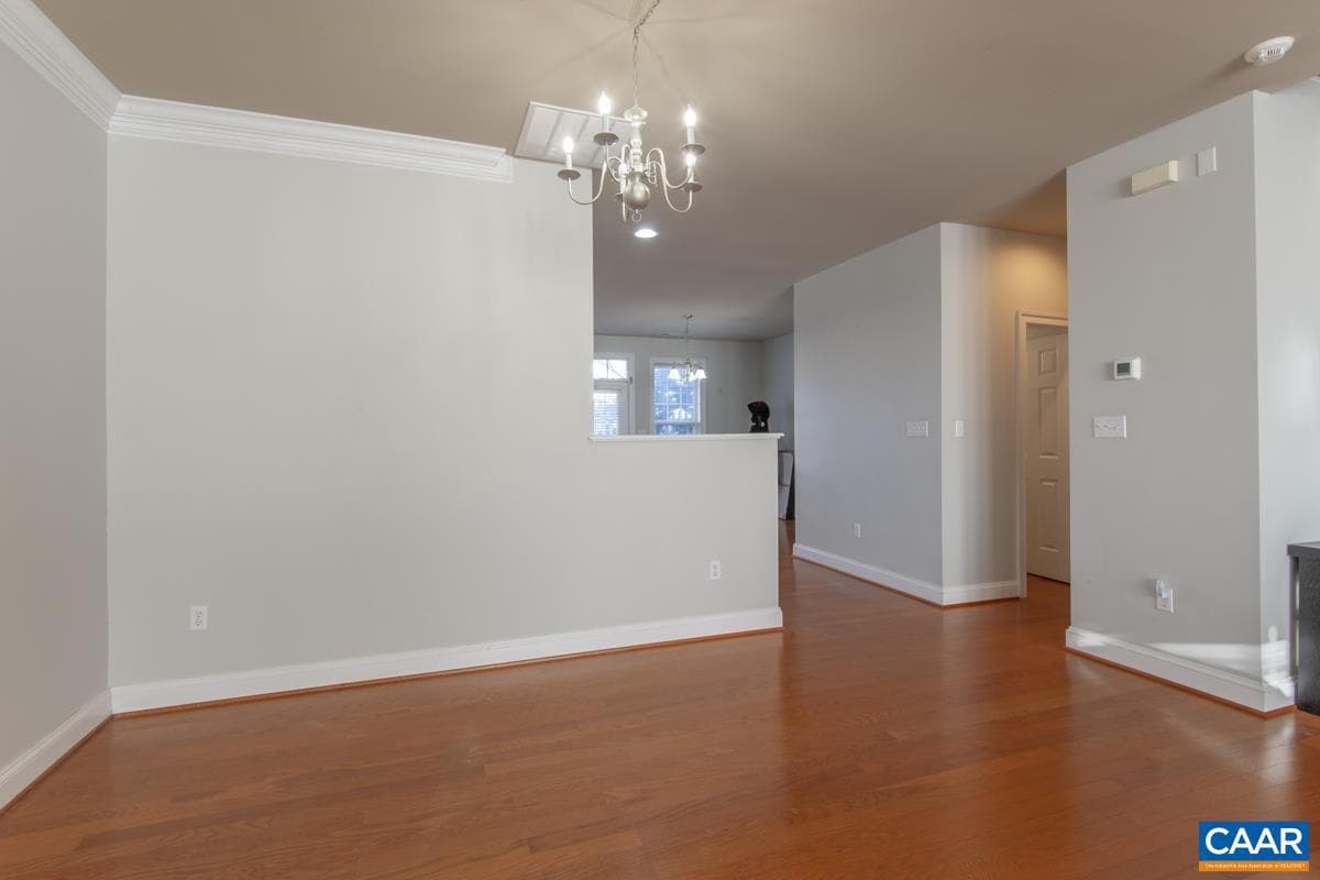 1140 Edmond Ct photo 7