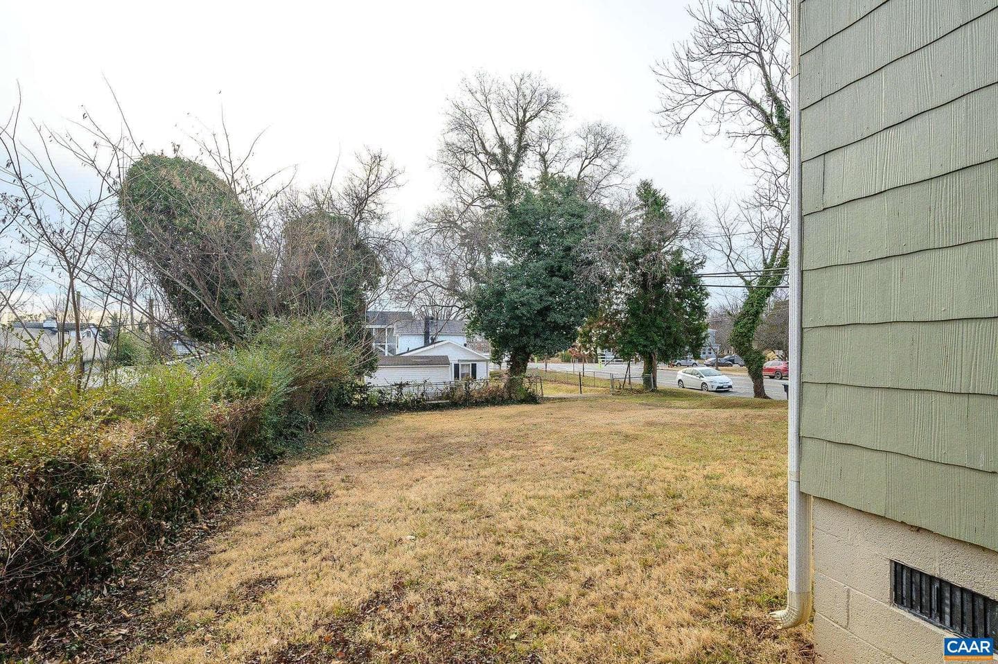 810 Concord Ave photo 39