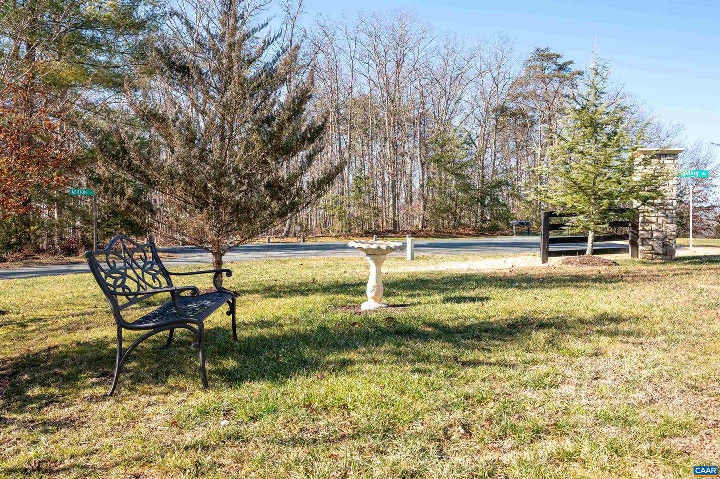 393 Winding Rd photo 41