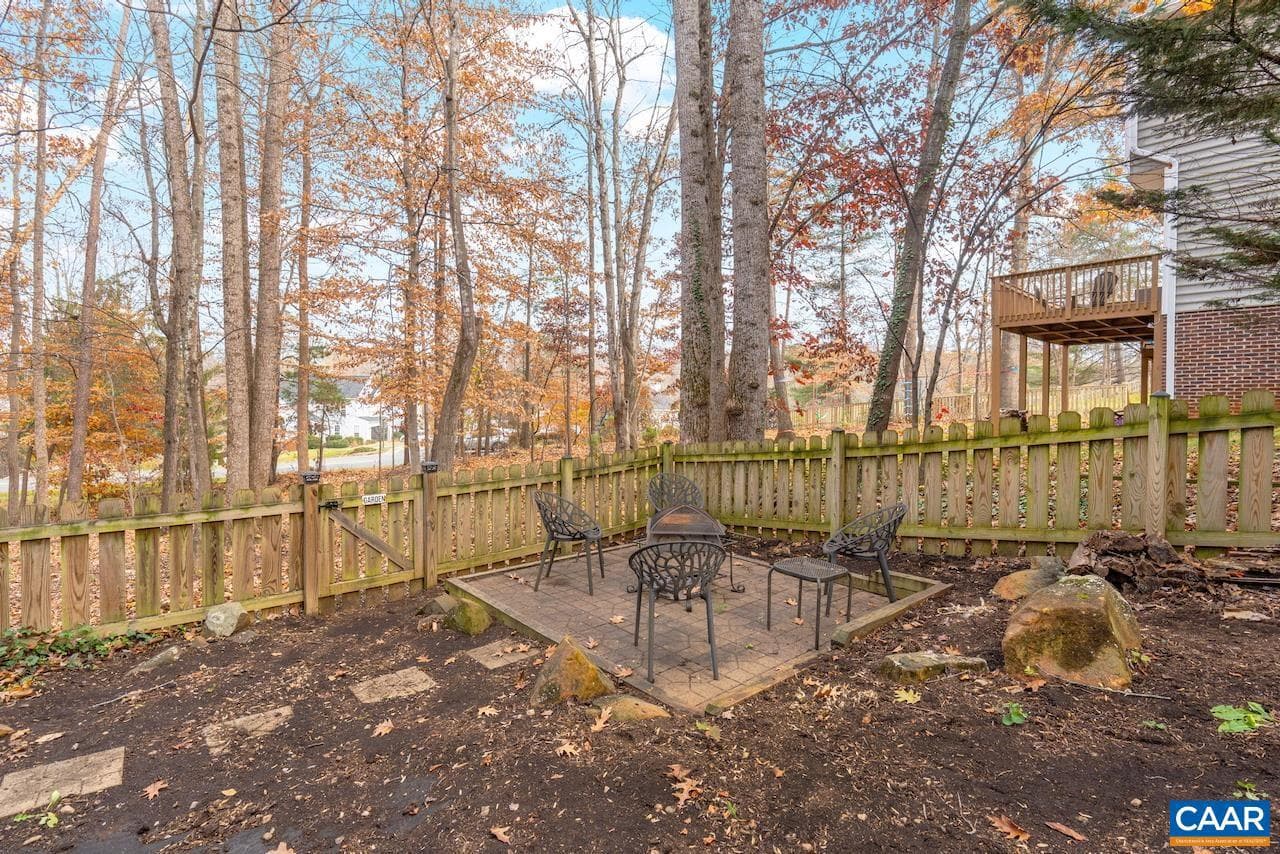 959 Grayson Ln photo 33
