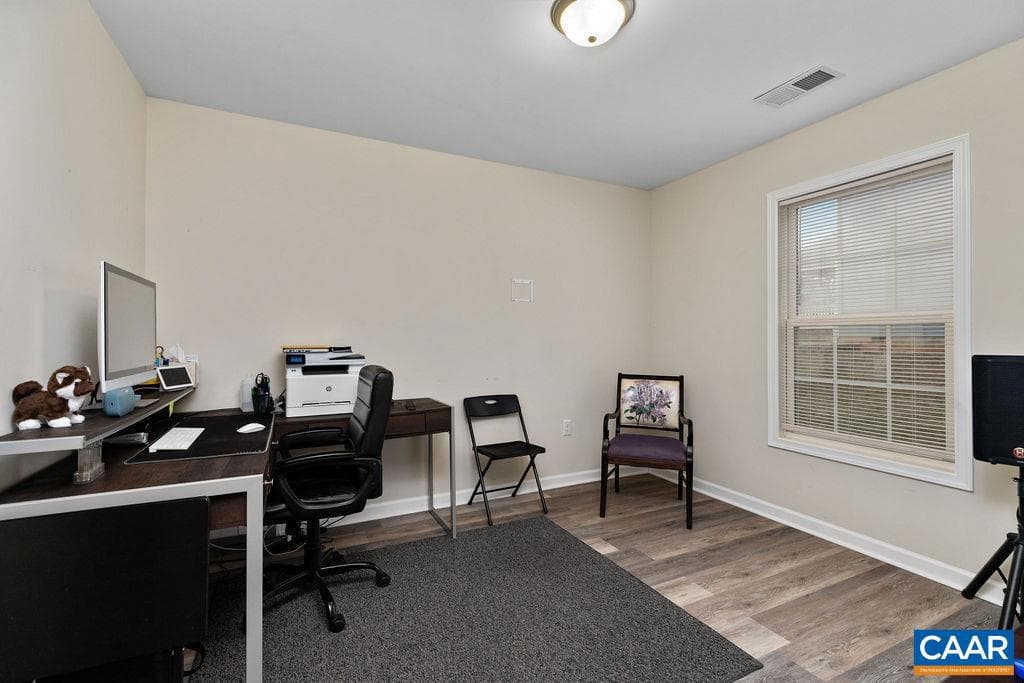 147 W Stratford Pl photo 26