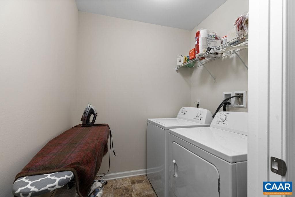 147 W Stratford Pl photo 28