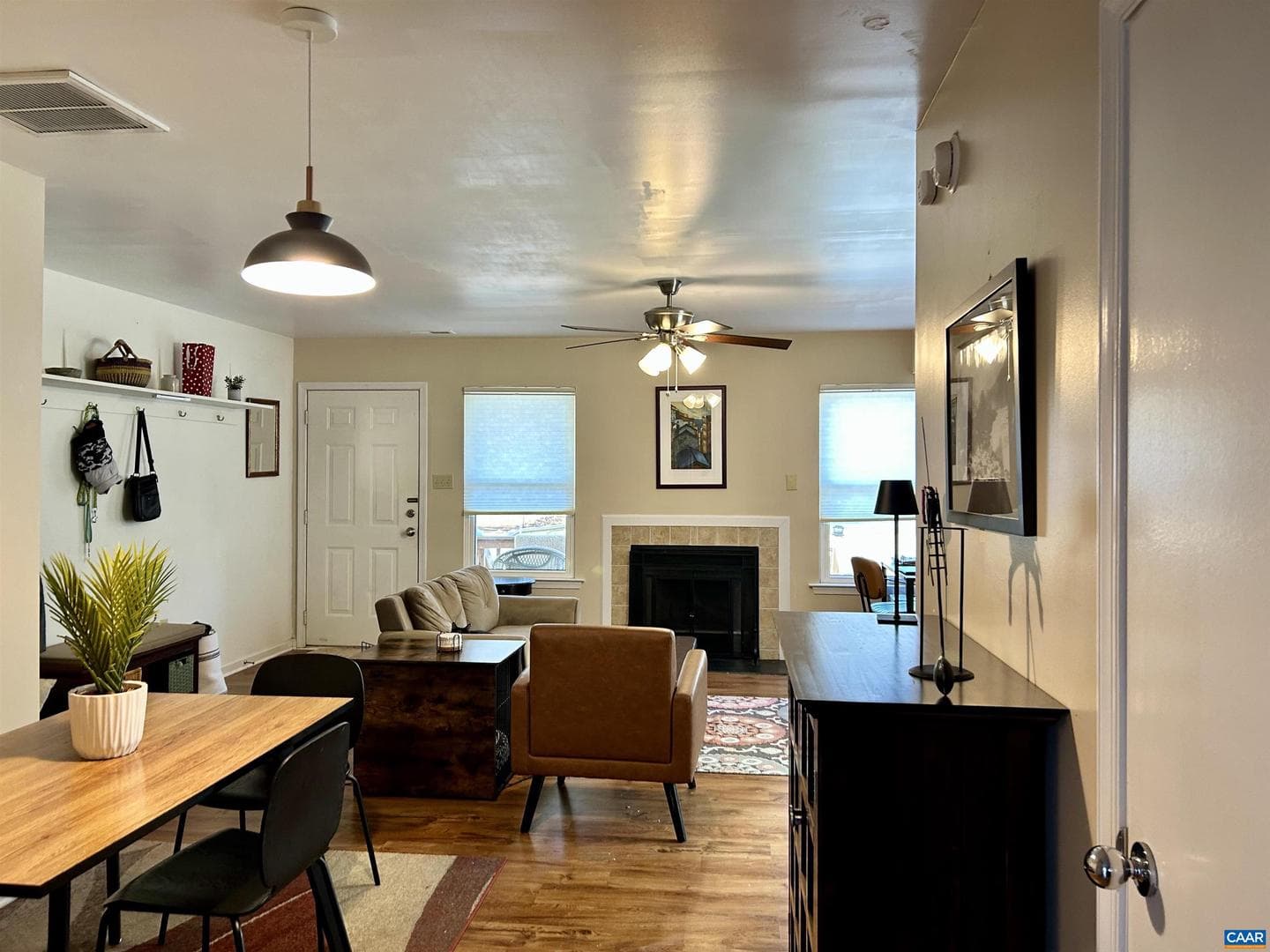 340 Riverside Ave photo 3