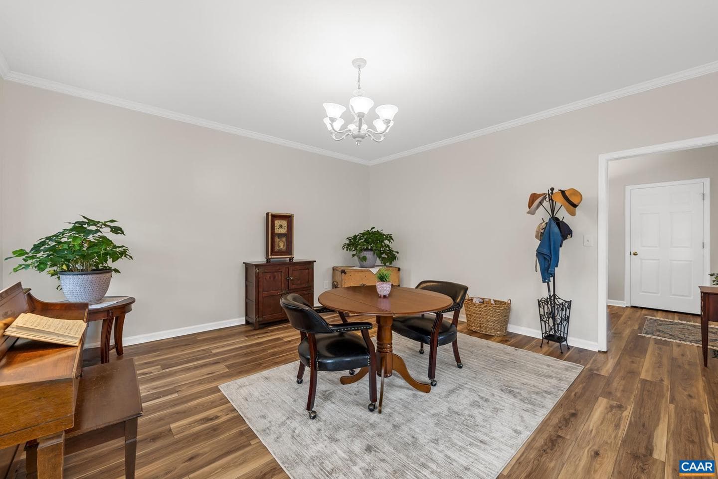 334 Carodon Dr photo 15