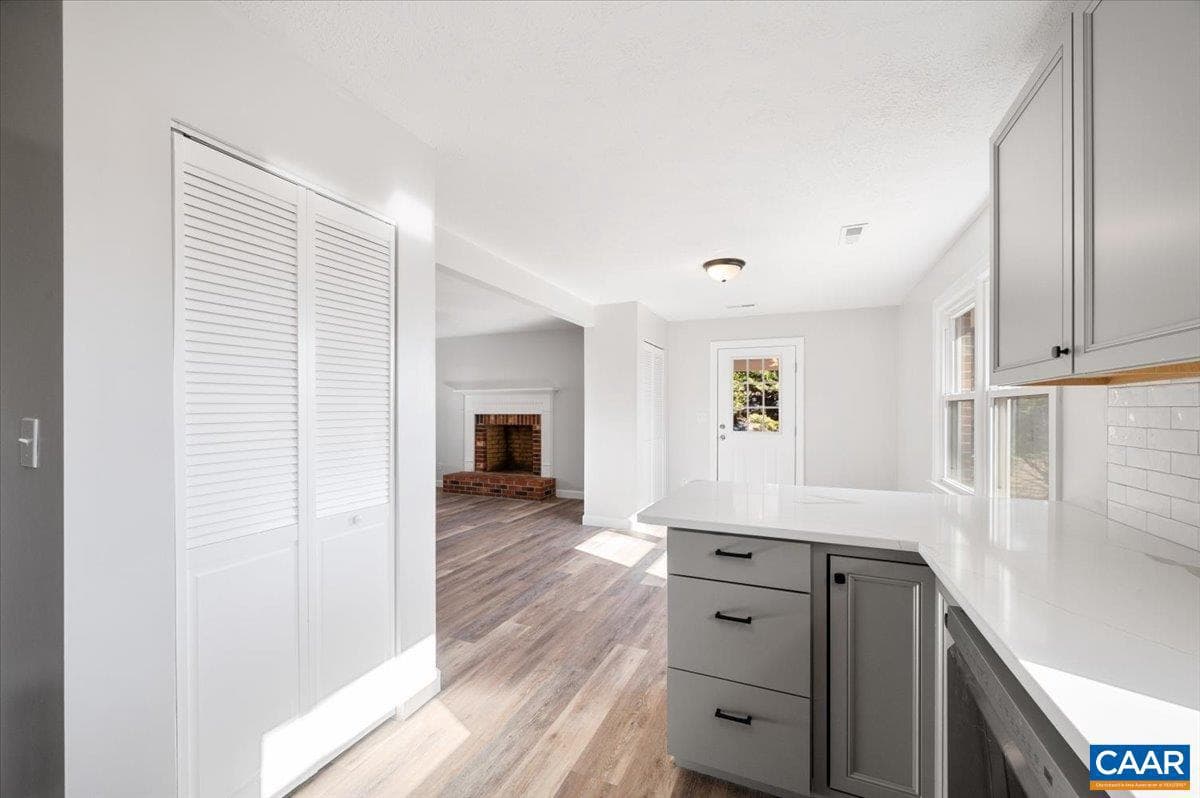 241 Fairlane Dr photo 13