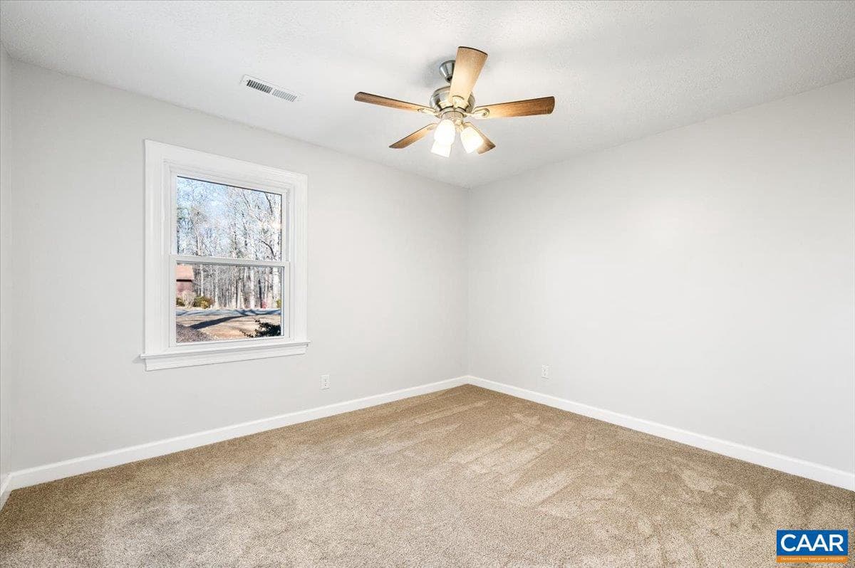 241 Fairlane Dr photo 25