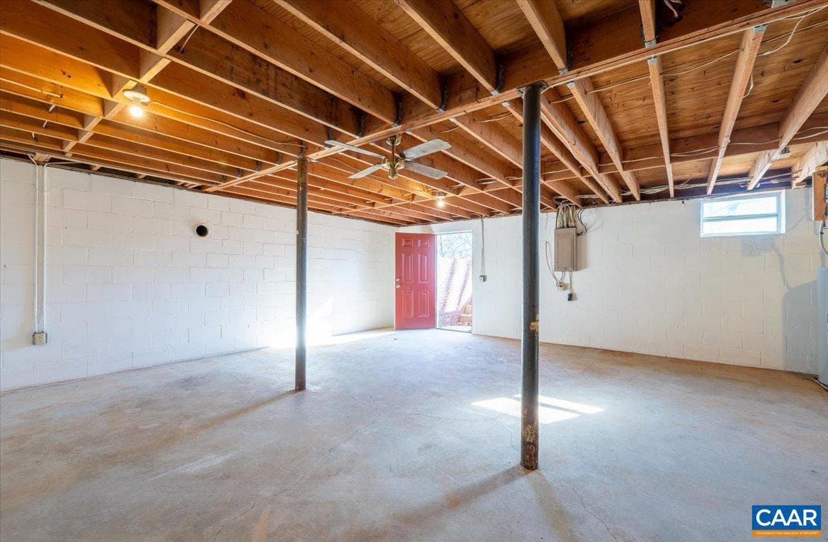 241 Fairlane Dr photo 27