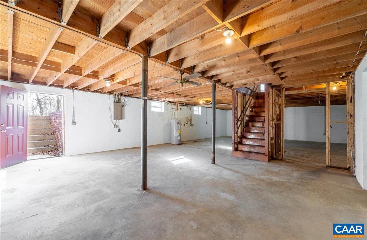 241 Fairlane Dr photo 30