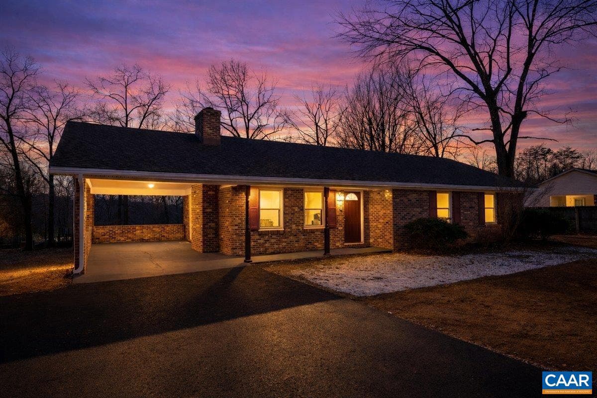 241 Fairlane Dr photo 36