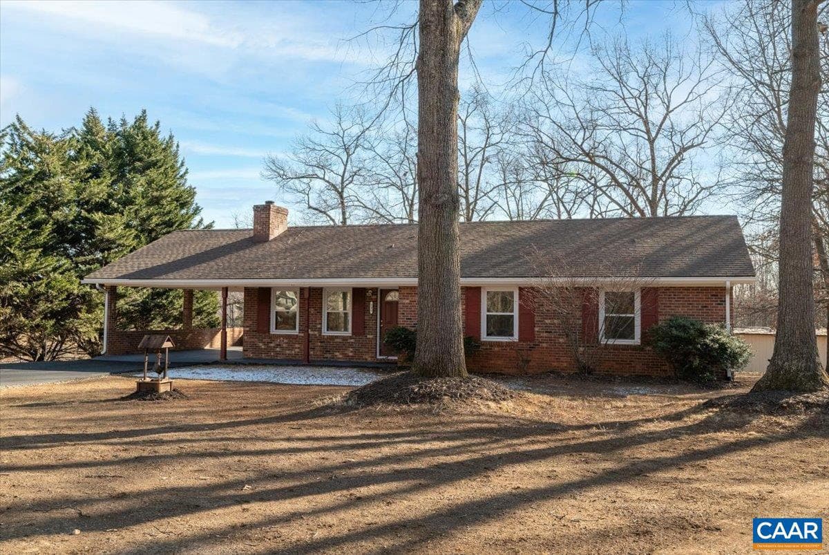 241 Fairlane Dr photo 40