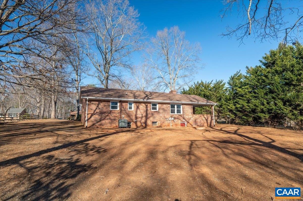 241 Fairlane Dr photo 52