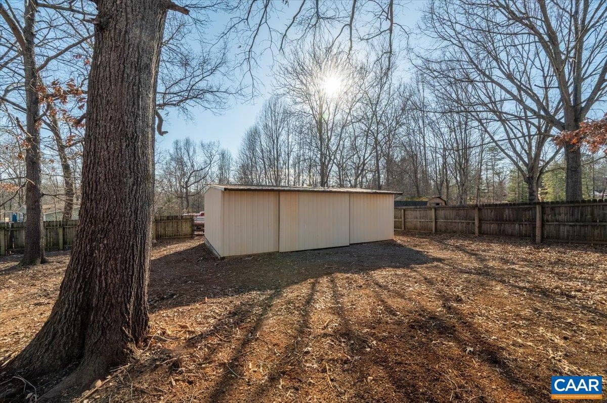241 Fairlane Dr photo 53