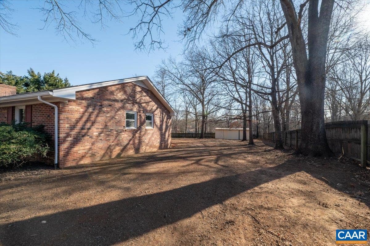241 Fairlane Dr photo 58